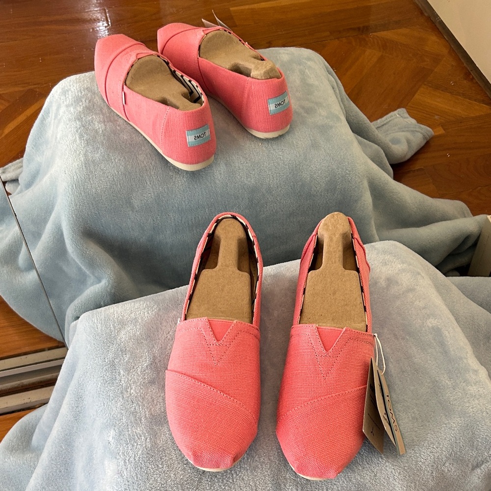 TOMS Women's Pink Slip-On Shoes  NEW IN BOX